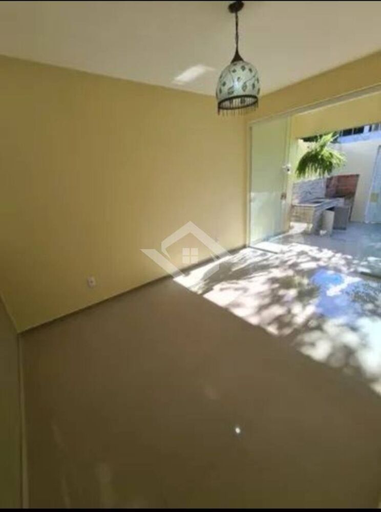 Casa à venda com 4 quartos, 170m² - Foto 3