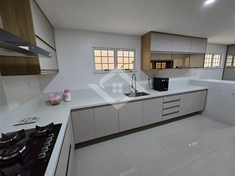 Casa, 3 quartos, 220 m² - Foto 28