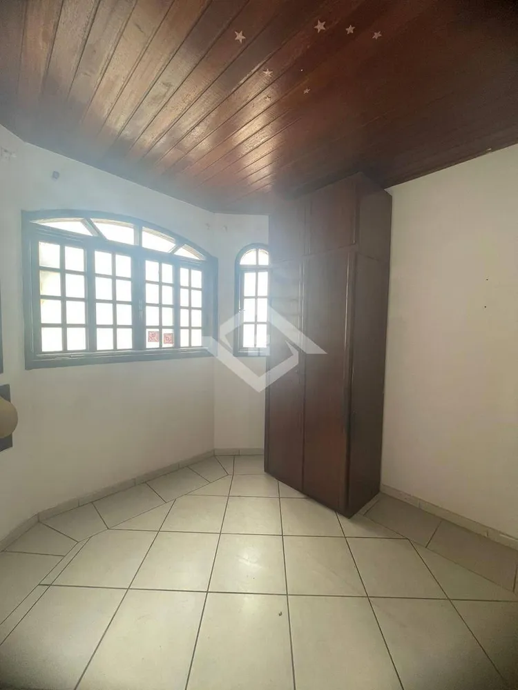 Casa, 4 quartos, 306 m² - Foto 1