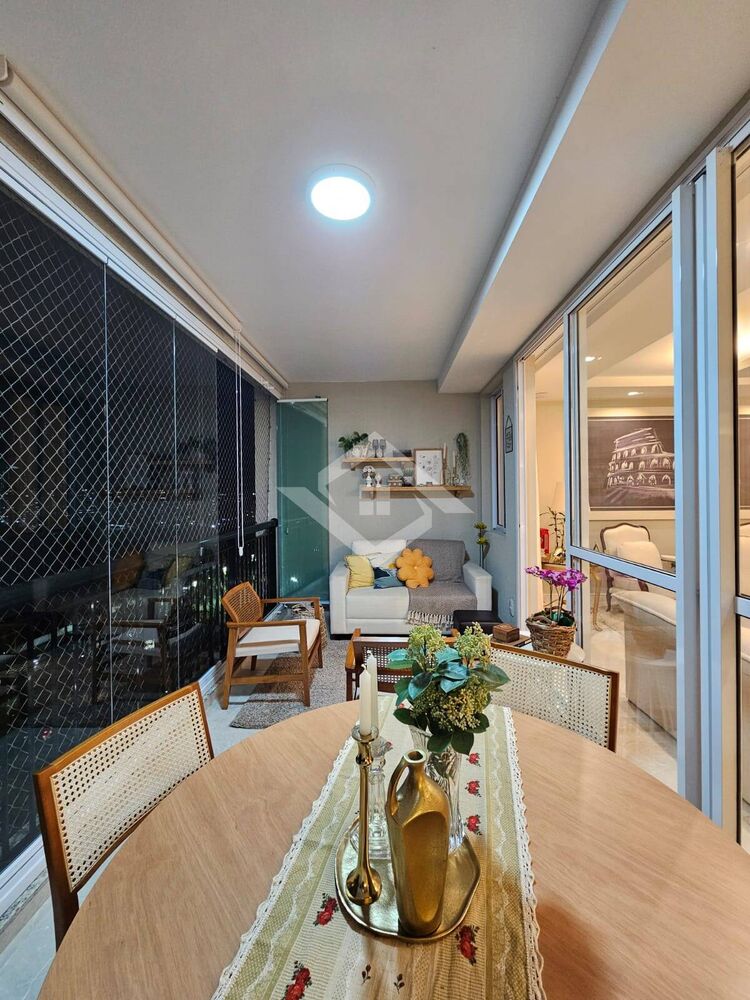 Apartamento à venda com 3 quartos, 166m² - Foto 1