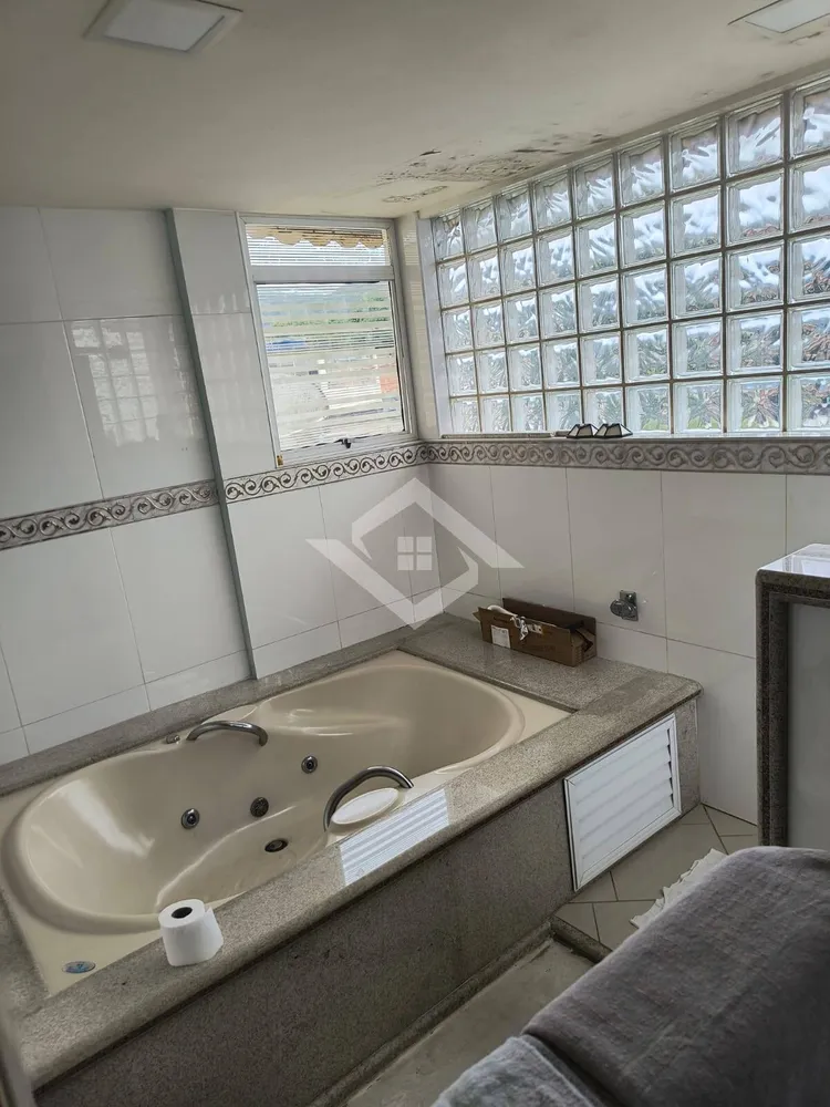 Casa, 5 quartos, 312 m² - Foto 9