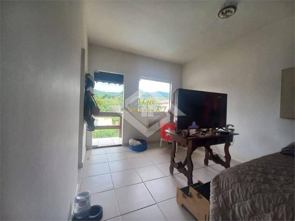Casa à venda com 3 quartos, 1322m² - Foto 1