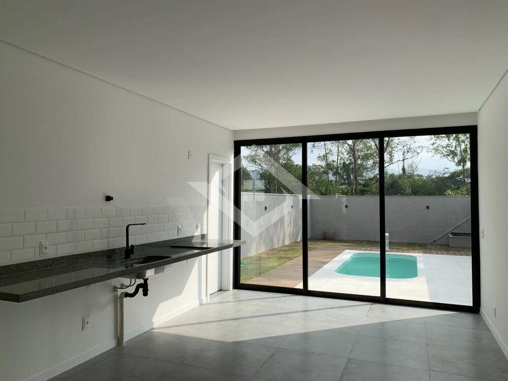 Casa à venda com 3 quartos, 255m² - Foto 6