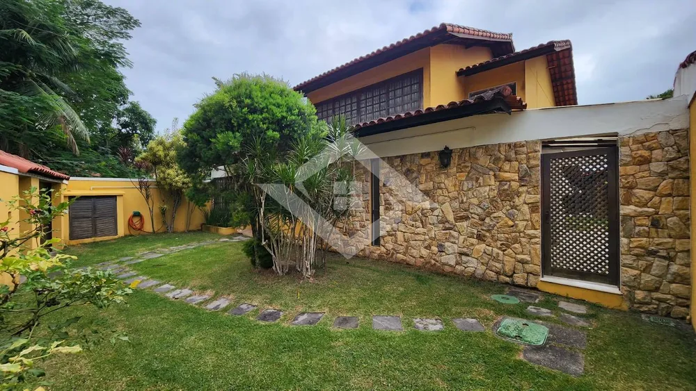 Casa, 4 quartos, 340 m² - Foto 1