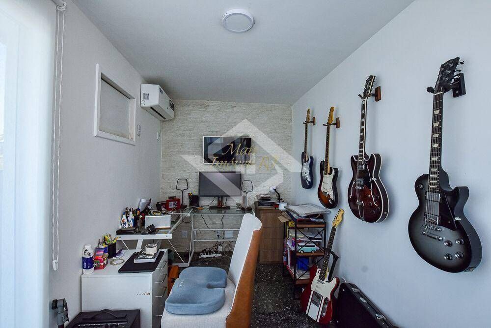 Apartamento à venda com 3 quartos, 200m² - Foto 4
