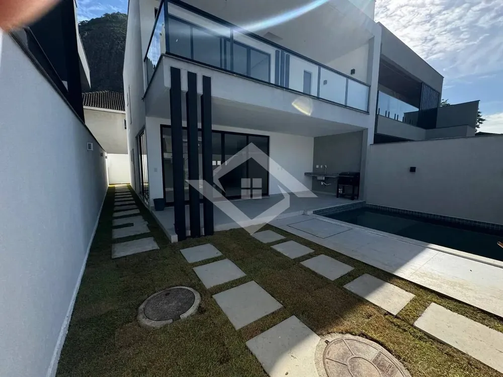 Casa, 4 quartos, 214 m² - Foto 1