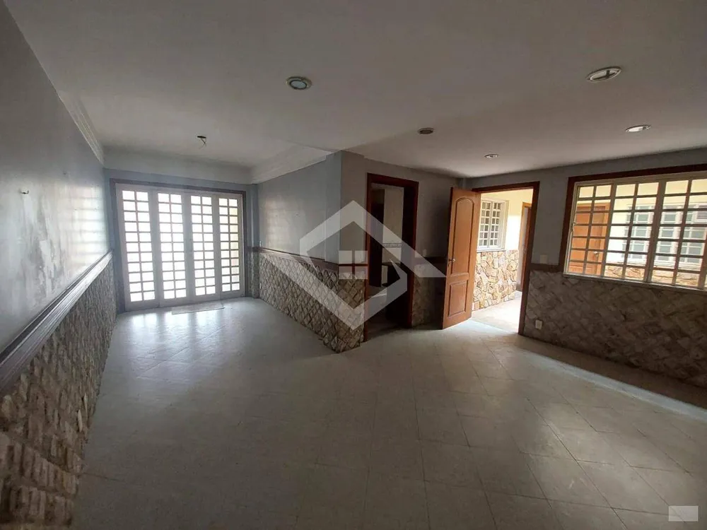 Casa, 5 quartos, 200 m² - Foto 1