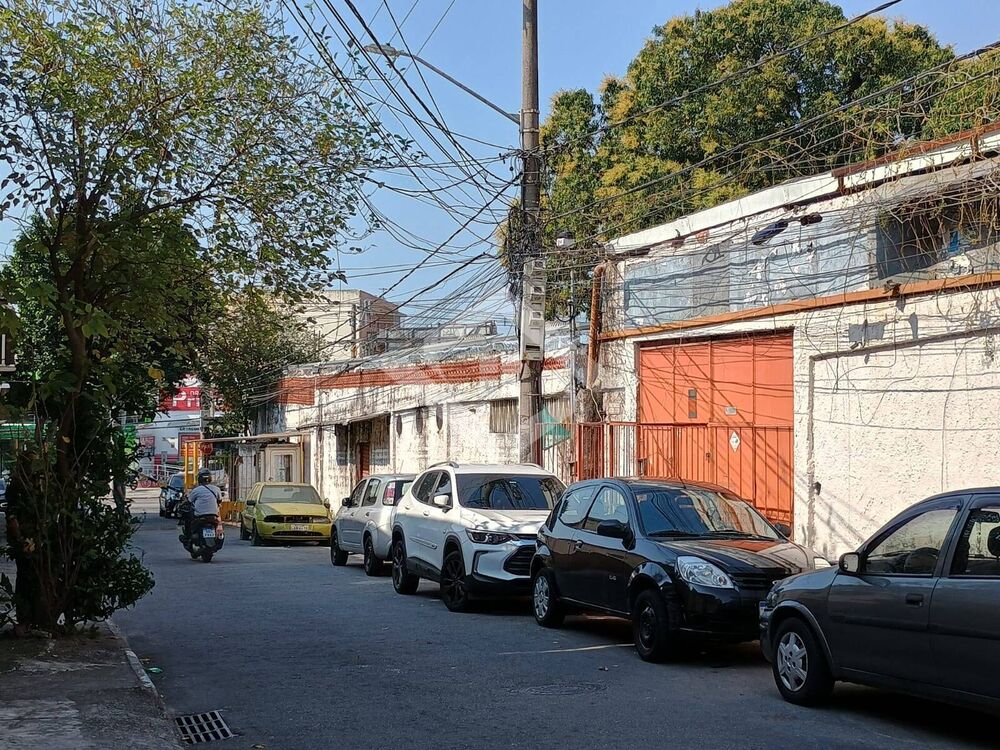 Casa para alugar com 1 quarto, 416m² - Foto 13