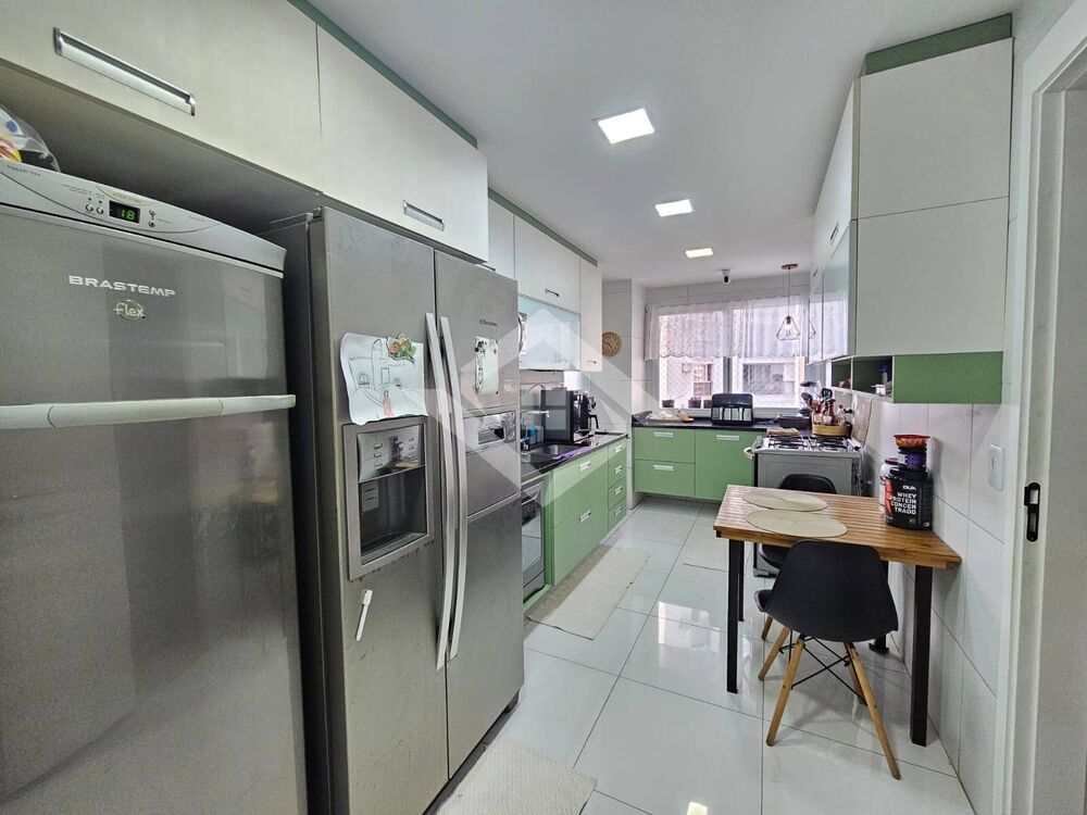 Apartamento à venda com 4 quartos, 166m² - Foto 8