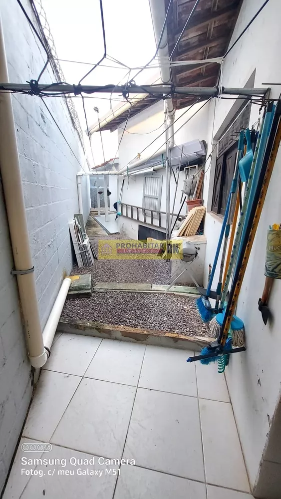 Casa de Condomínio à venda com 4 quartos, 300m² - Foto 3