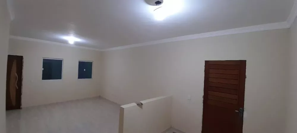 Casa à venda com 2 quartos, 200m² - Foto 4