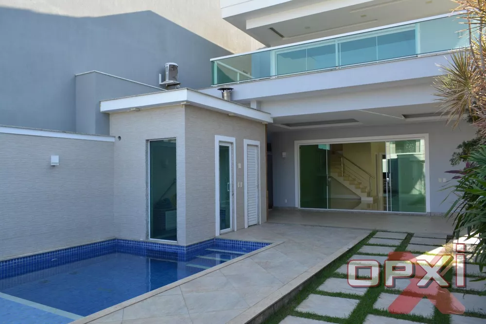 Casa de Condomínio à venda com 4 quartos, 351m² - Foto 1