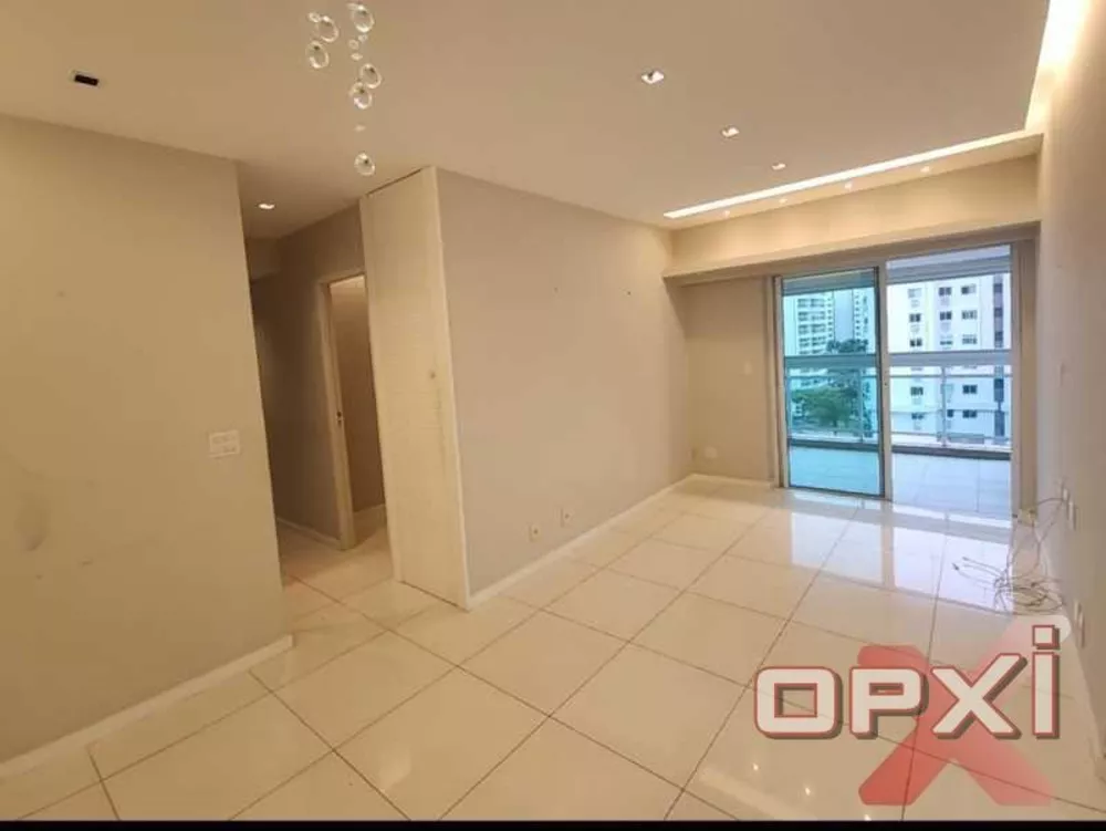 Apartamento à venda com 3 quartos, 87m² - Foto 4