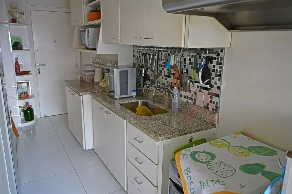 Apartamento à venda com 3 quartos, 127m² - Foto 11