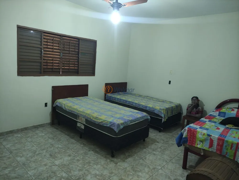 Casa, 5 quartos, 20 m² - Foto 1