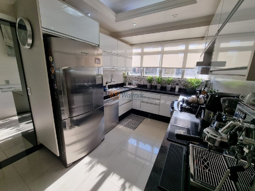 Apartamento à venda com 4 quartos, 186m² - Foto 6