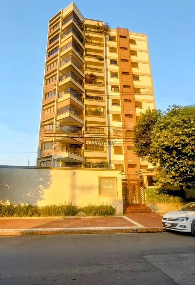 Apartamento, 3 quartos, 208 m² - Foto 1