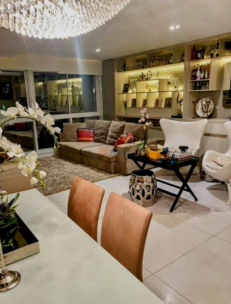 Apartamento à venda com 4 quartos, 135m² - Foto 1