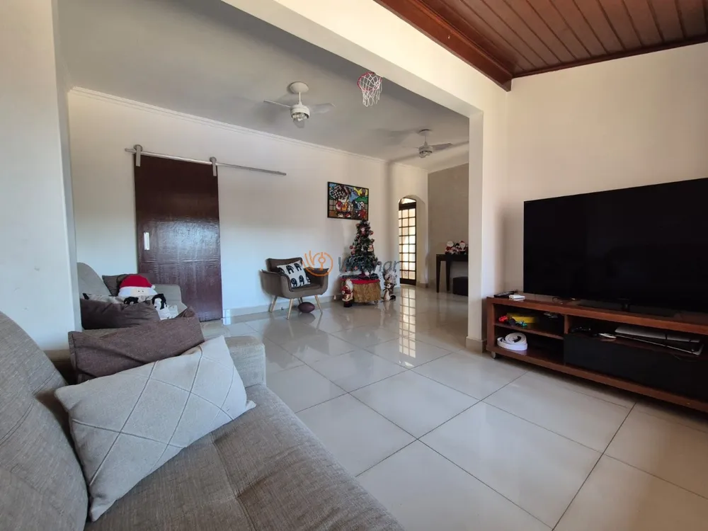 Casa, 3 quartos, 290 m² - Foto 1