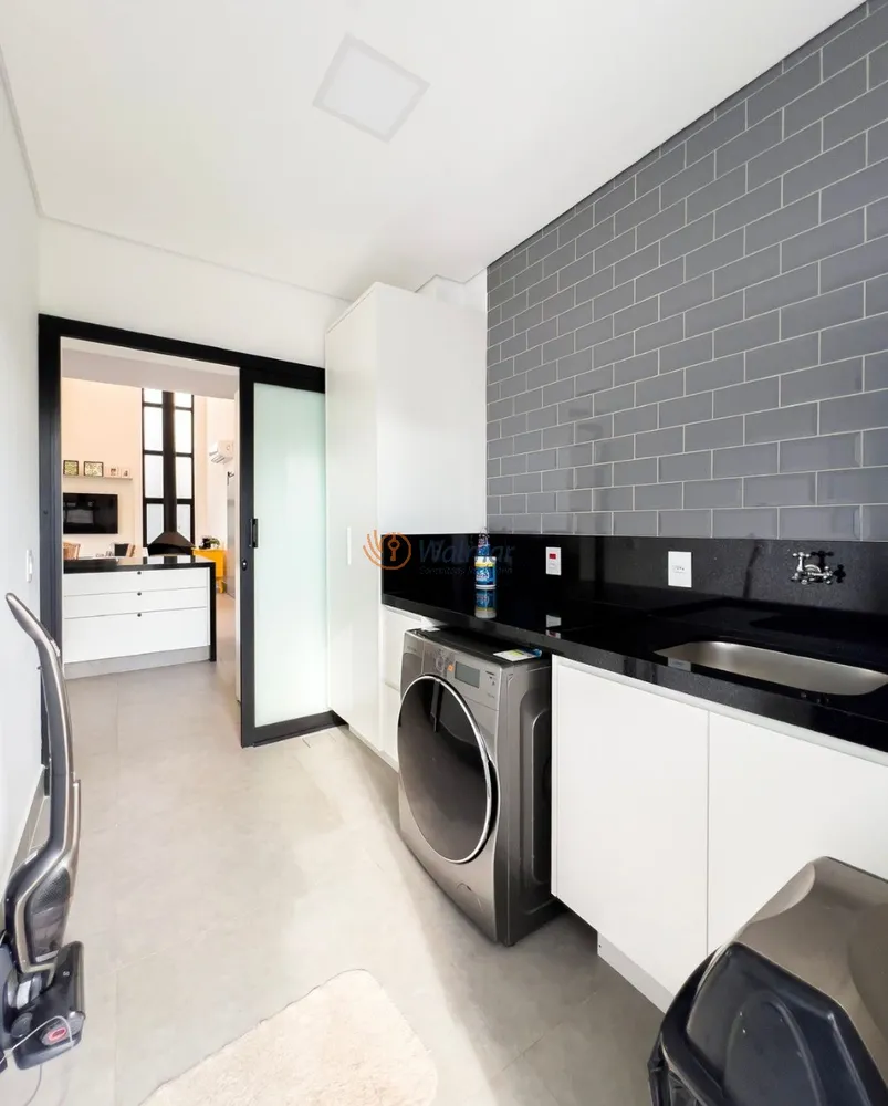 Casa, 3 quartos, 229 m² - Foto 4