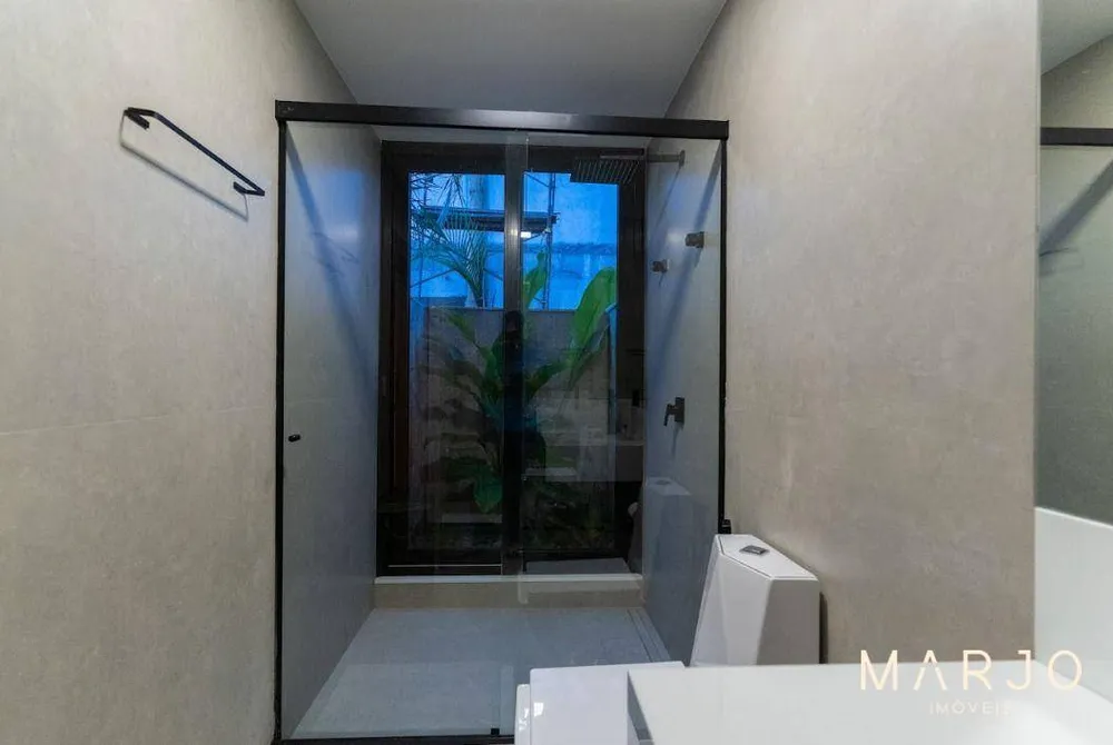 Casa, 8 quartos, 591 m² - Foto 1