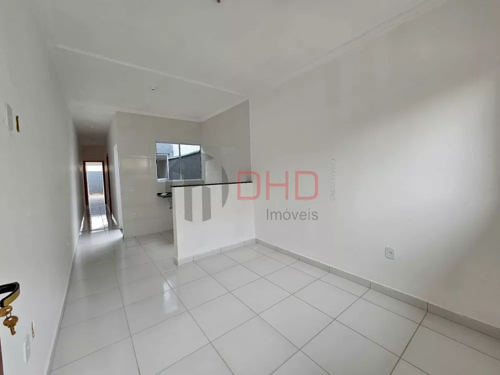 Casa à venda com 2 quartos, 53m² - Foto 2