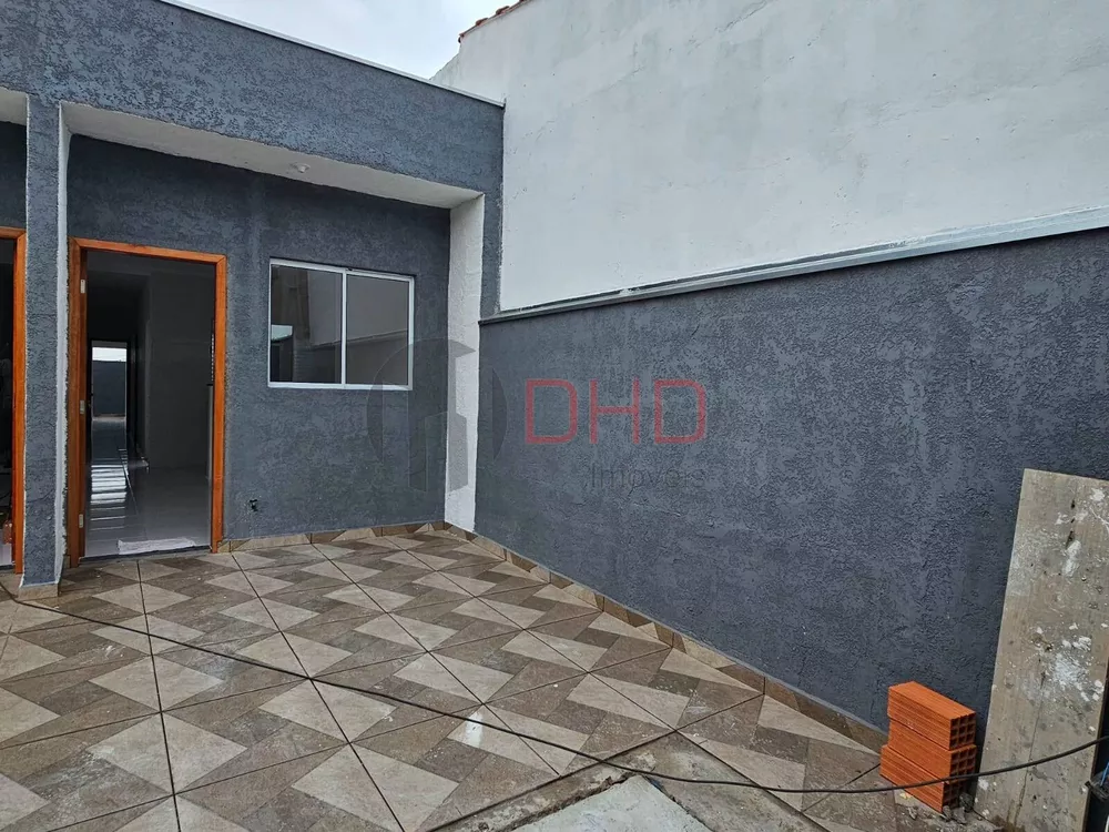 Casa à venda com 2 quartos, 53m² - Foto 1