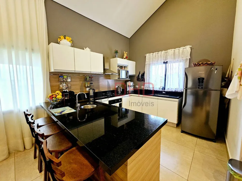 Casa, 4 quartos, 240 m² - Foto 3