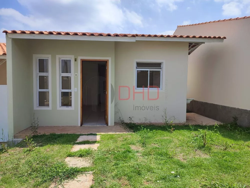 Casa à venda com 2 quartos, 50m² - Foto 1