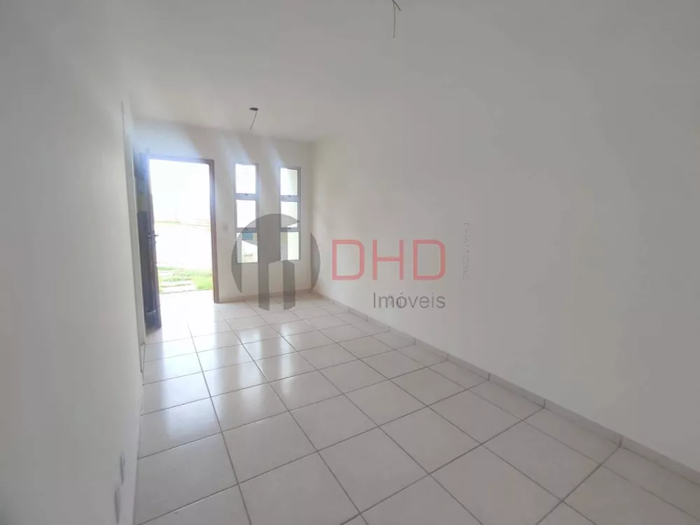 Casa à venda com 2 quartos, 50m² - Foto 4