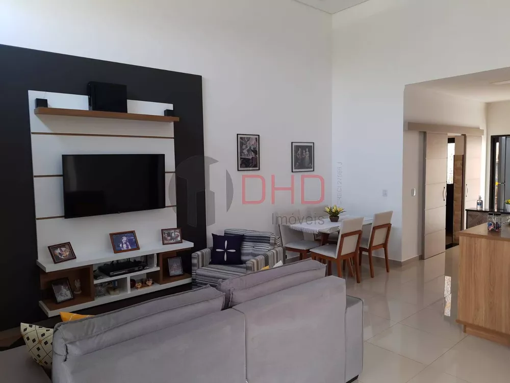 Casa à venda com 3 quartos, 110m² - Foto 4