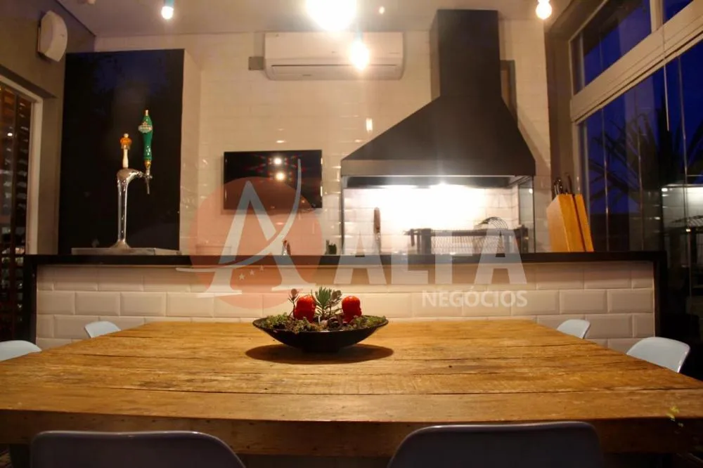 Casa, 3 quartos, 210 m² - Foto 8