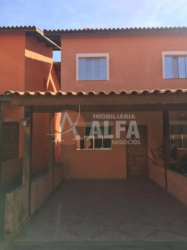 Casa à venda com 2 quartos, 70m² - Foto 2