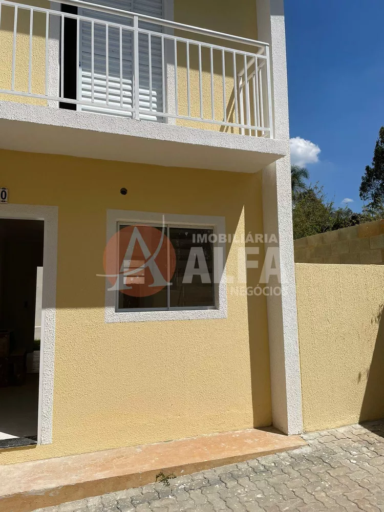 Casa à venda com 2 quartos, 48m² - Foto 4