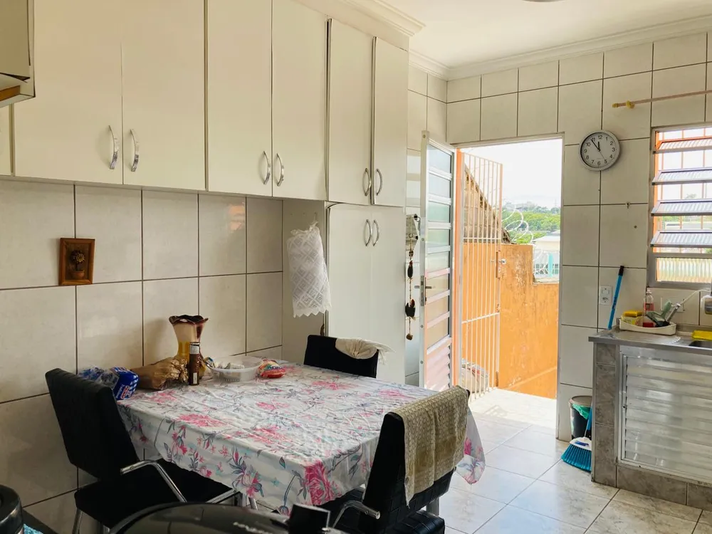 Casa, 3 quartos, 136 m² - Foto 2