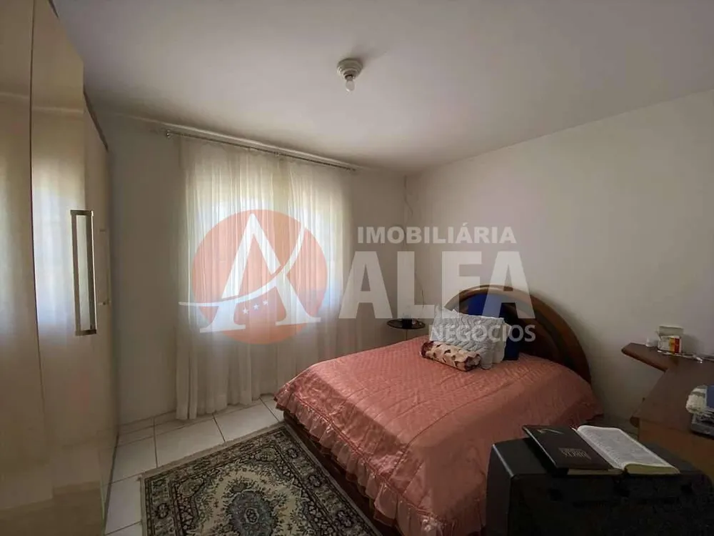 Casa, 3 quartos, 176 m² - Foto 2