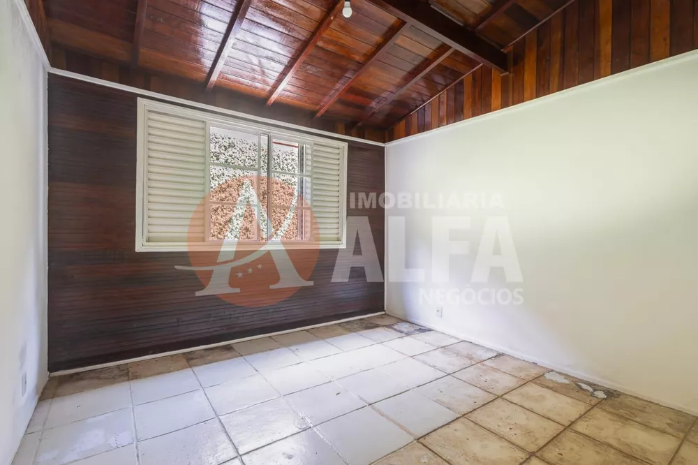 Casa à venda com 3 quartos, 174m² - Foto 2