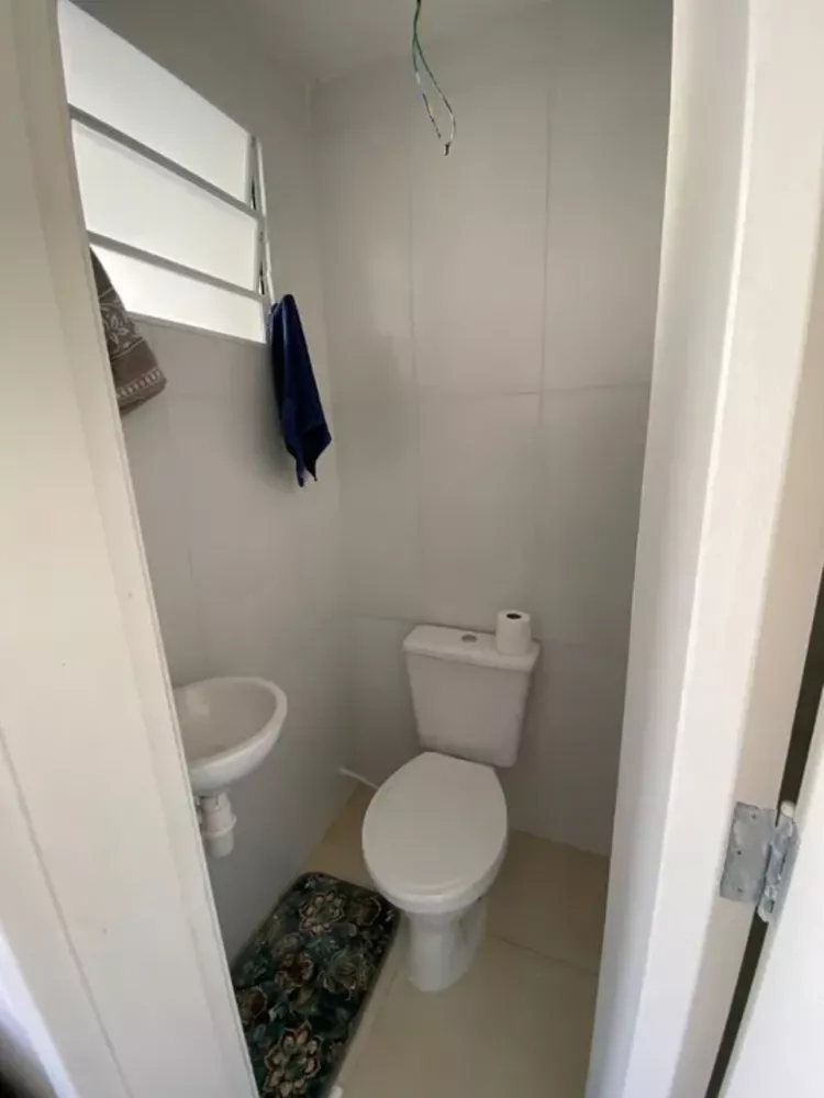 Casa à venda com 2 quartos, 67m² - Foto 1