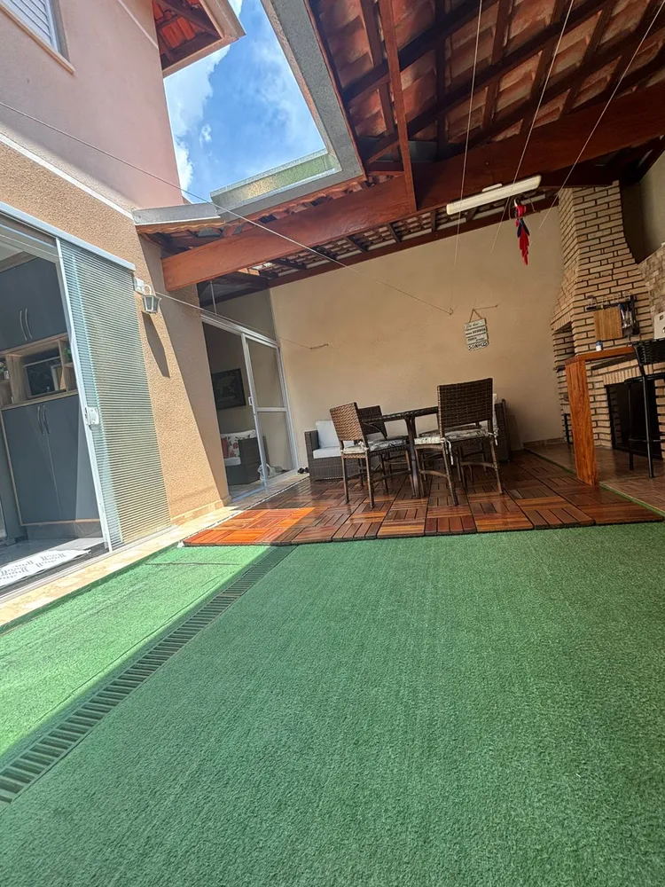 Casa, 3 quartos, 122 m² - Foto 1