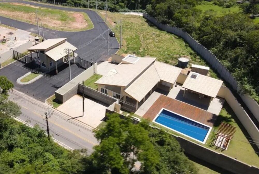 Terreno à venda com 1 quarto, 216m² - Foto 6