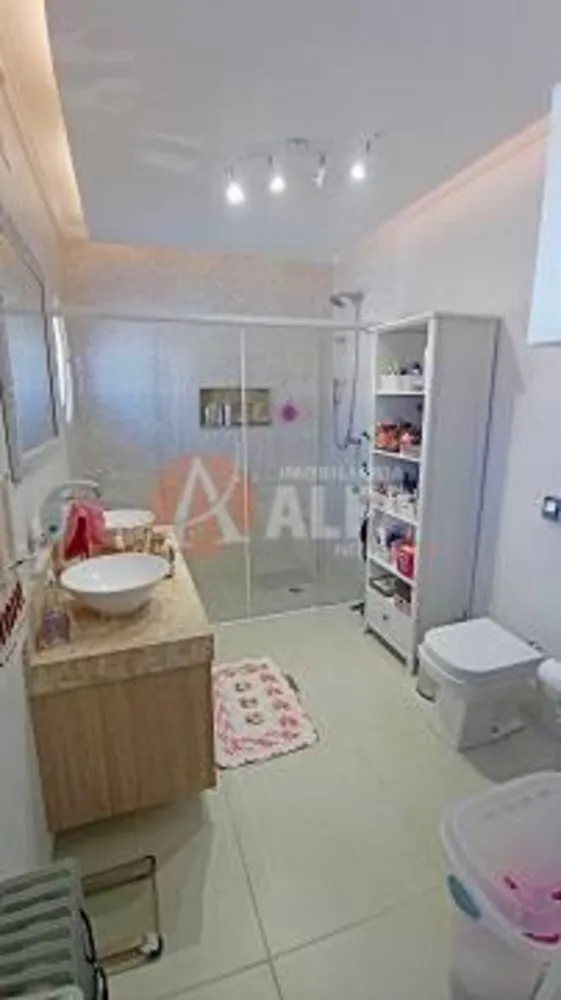 Casa, 4 quartos, 390 m² - Foto 1