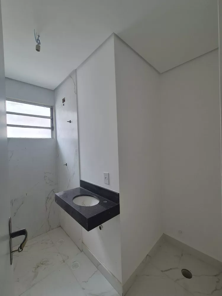 Casa à venda com 3 quartos, 150m² - Foto 4