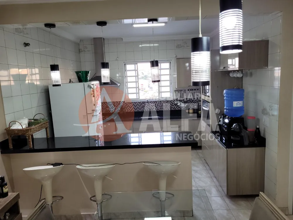 Casa, 4 quartos, 290 m² - Foto 2