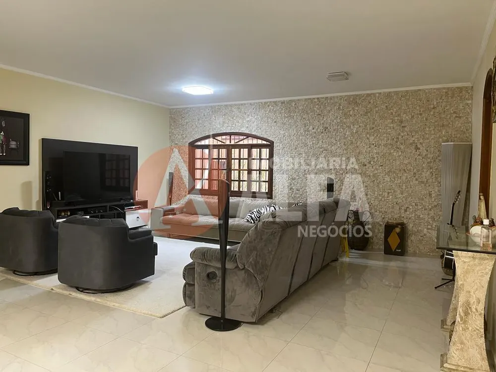 Casa, 4 quartos, 490 m² - Foto 1