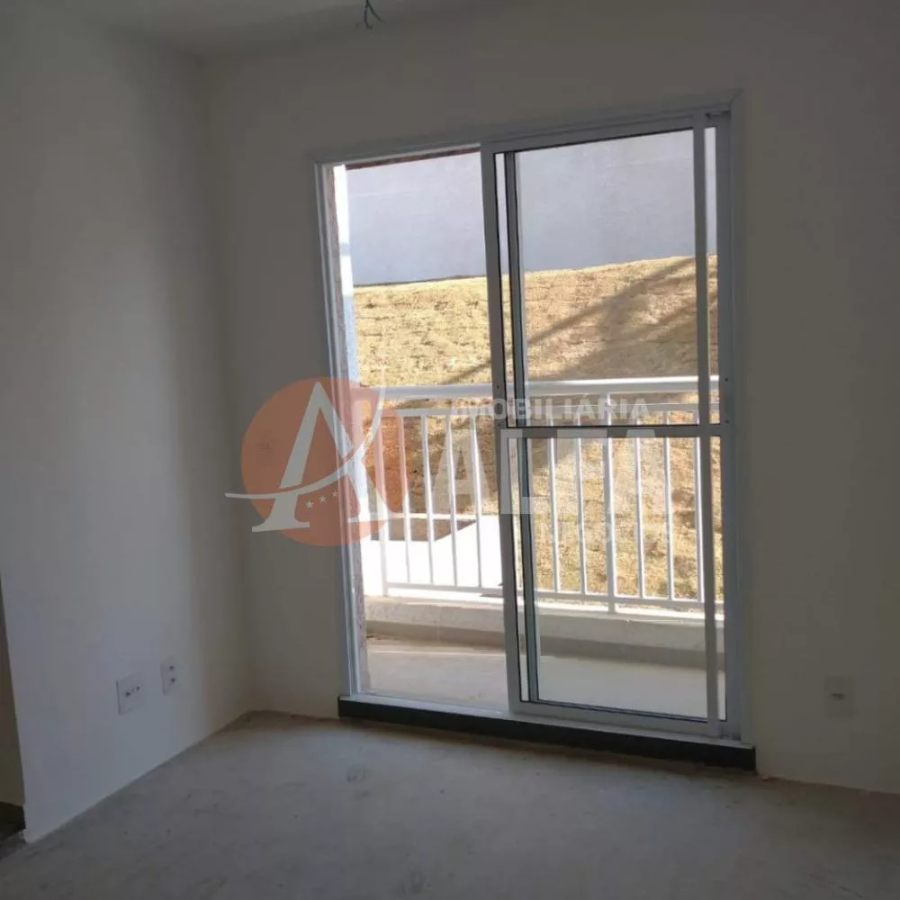 Apartamento à venda com 2 quartos, 42m² - Foto 3