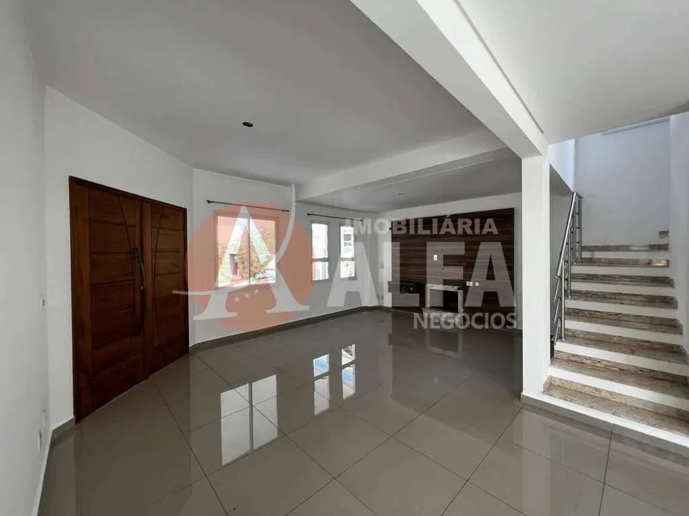Casa, 3 quartos, 192 m² - Foto 1