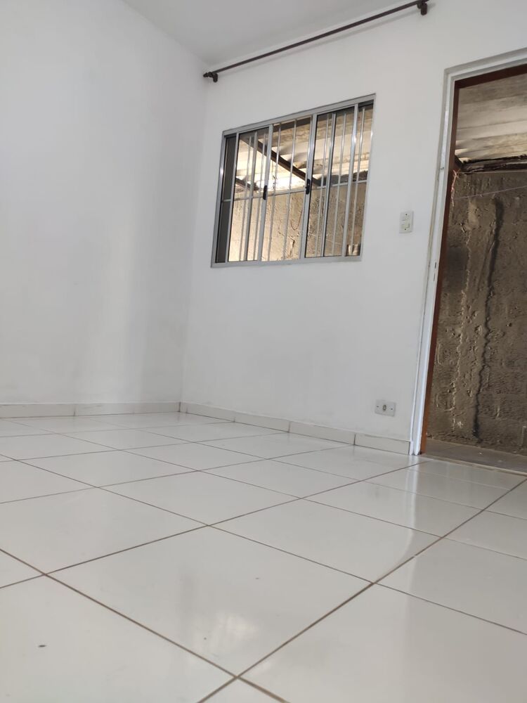 Casa à venda com 2 quartos, 47m² - Foto 5
