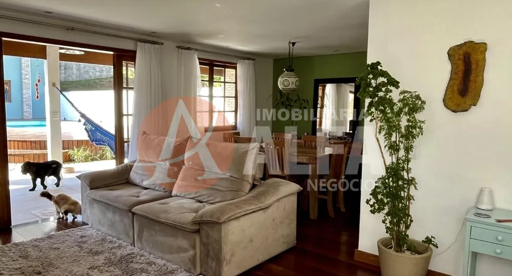 Casa, 4 quartos, 330 m² - Foto 2