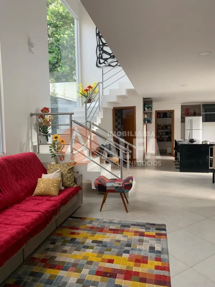Casa, 3 quartos, 216 m² - Foto 1