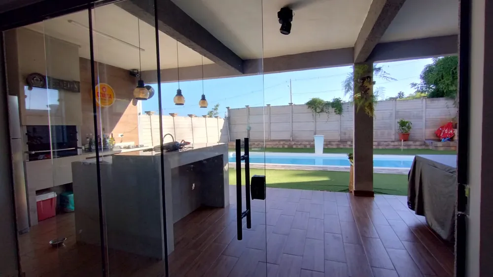 Casa, 4 quartos, 308 m² - Foto 1